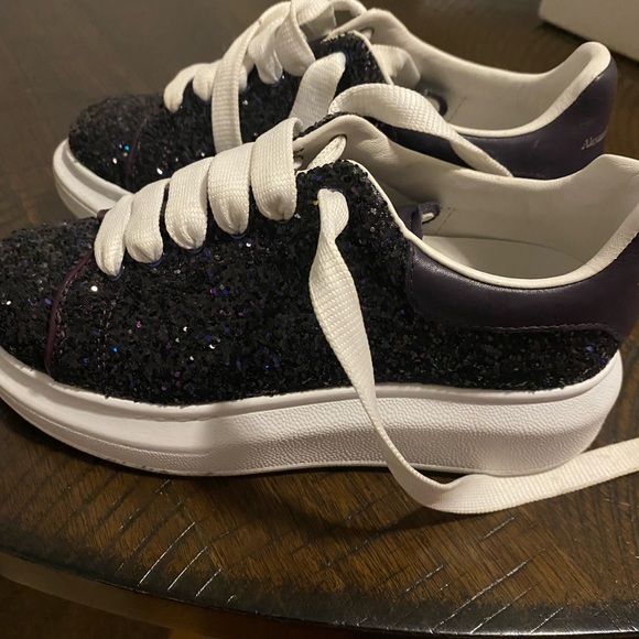 Alexander McQueen sneaker kids